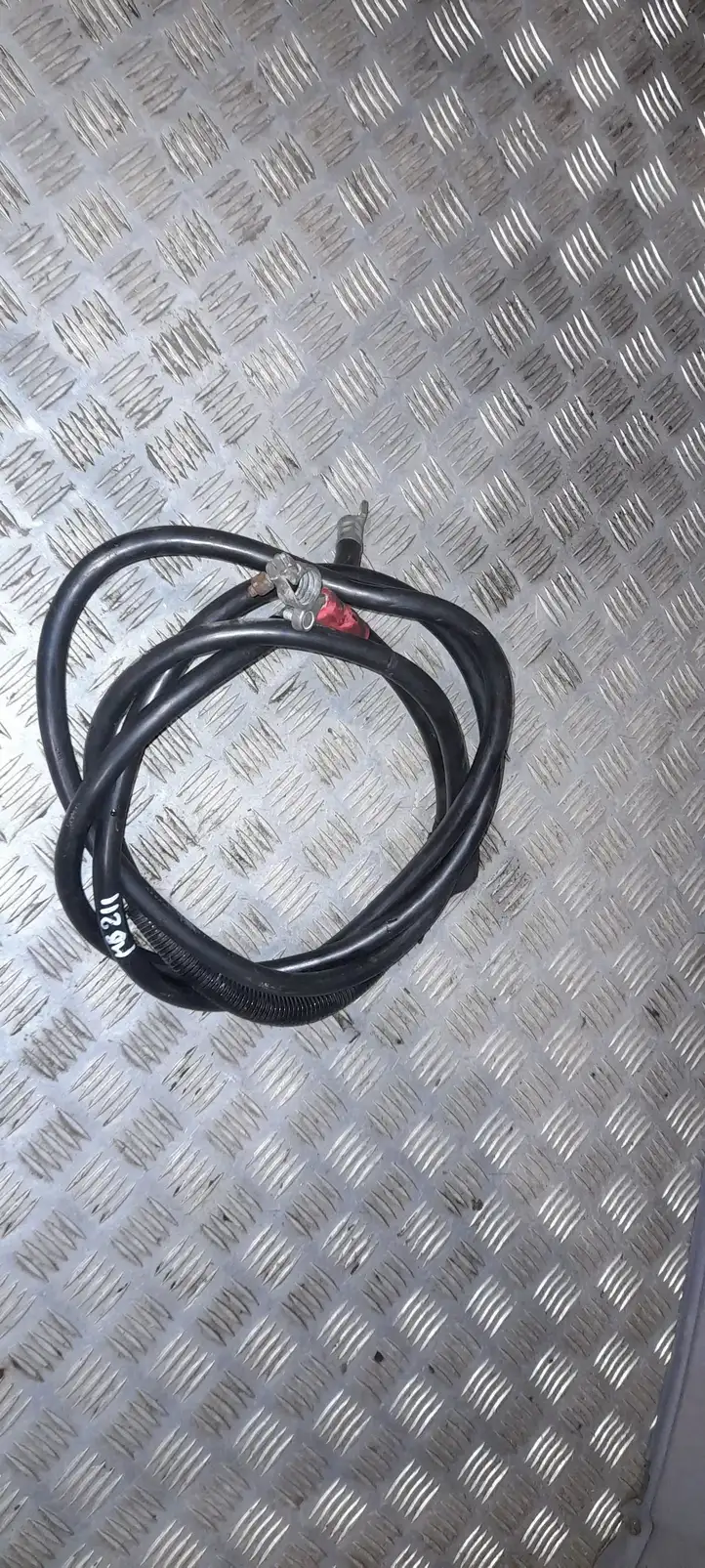 Mercedes-Benz E W211 (2002 - 2009) A2115408007 Плюсовой провод аккумулятора — фото 1