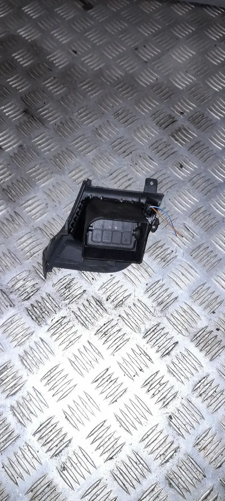 Mercedes-Benz E W211 (2002 - 2009) 2118301154 Боковой воздушный дефлектор — фото 2