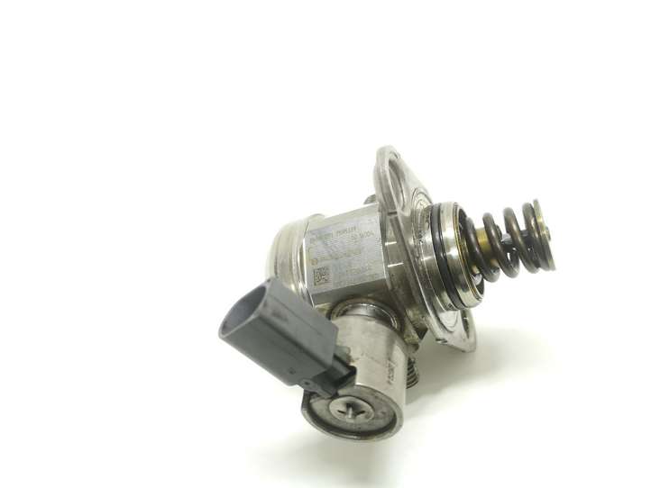 BMW 7 F01 F02 F03 F04 (2008 - 2016)  13517595339 Топливный насос
