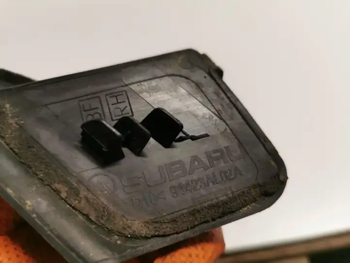 Subaru Outback (BS) (2014 - 2019) 91423AL02A Накладка стоек лобового стекла — фото 3