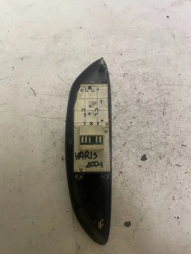 Toyota Yaris (2003 - 2005) 0115N34 Блок кнопок стеклоподъемников — фото 2