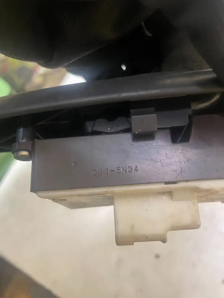 Toyota Yaris (2003 - 2005) 0115N34 Блок кнопок стеклоподъемников — фото 3