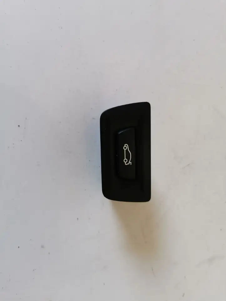 BMW X5 F15 (2013 - 2017) 9275119 Кнопка закрытия багажника — фото 1