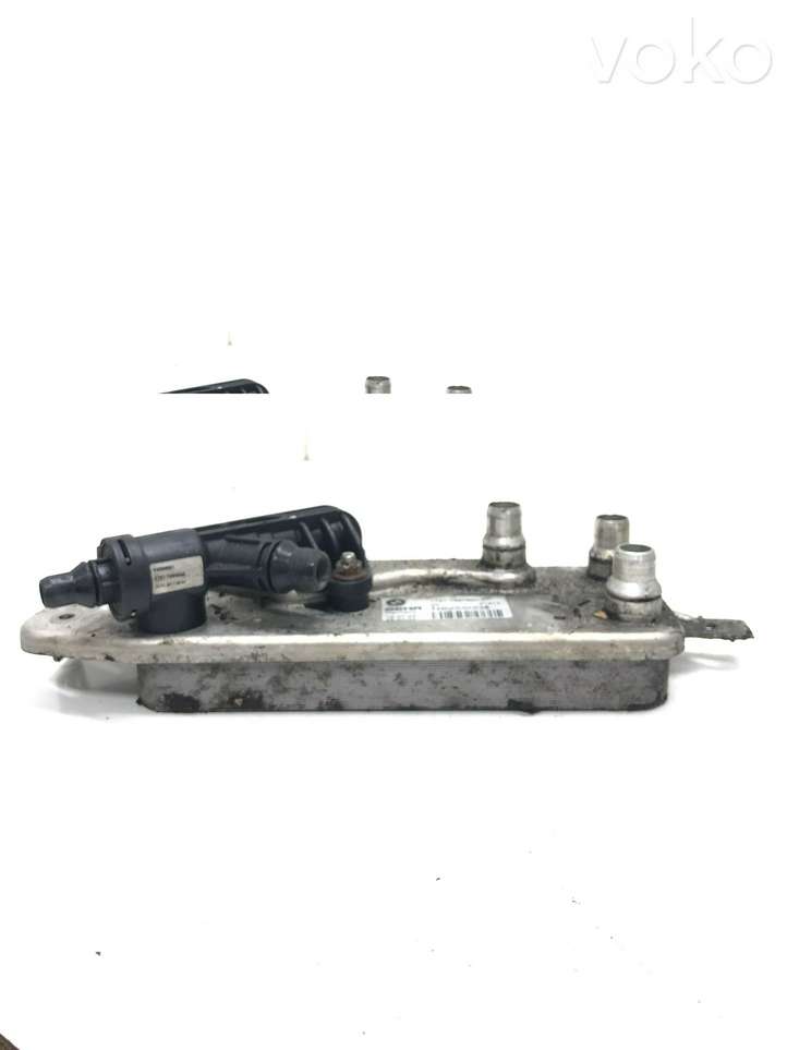 BMW 7 F01 F02 F03 F04 (2008 - 2016)  17127597890 Охладитель трансмиссионного масла