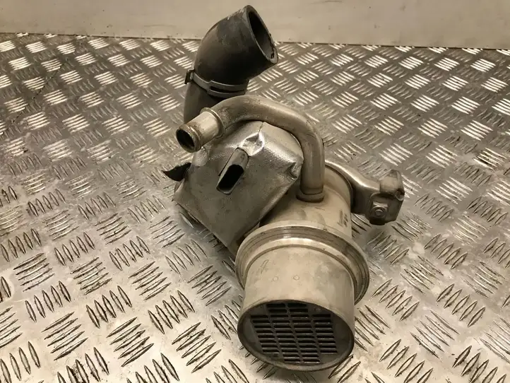 Audi A3/S3 8V (2016 - 2020) 04L131512BH Охладитель клапана EGR — фото 6