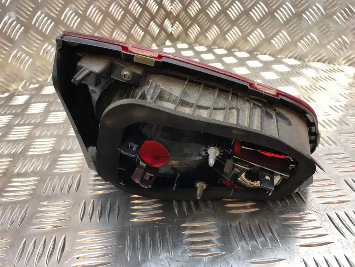 Volkswagen Golf VII (2013 - 2019) 5G0945094AE Задний фонарь в крышке багажника — фото 5