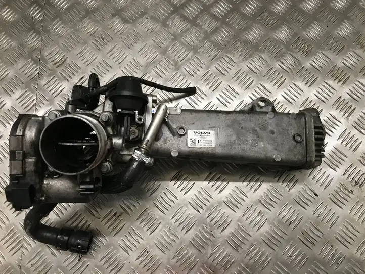 Volvo S60 (2013 - 2018) 31325030 Охладитель клапана EGR — фото 1