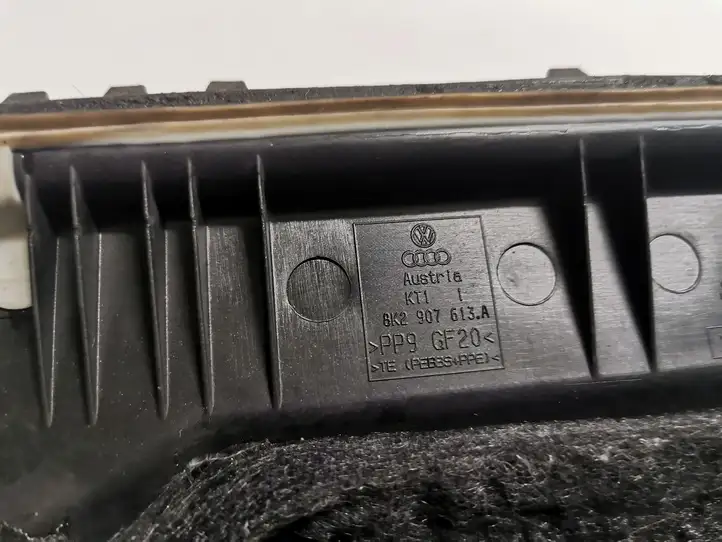 Audi A5 8T 8F (2007 - 2011) 8K2907613A Крышка ящика предохранителей — фото 3