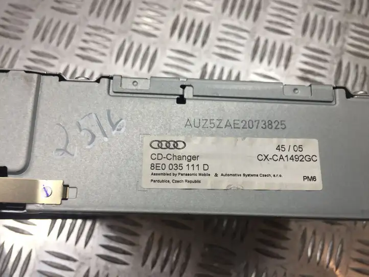Audi A4 S4 B7 8E 8H (2004 - 2009) 8E0035111D CD/DVD чейнджер — фото 4