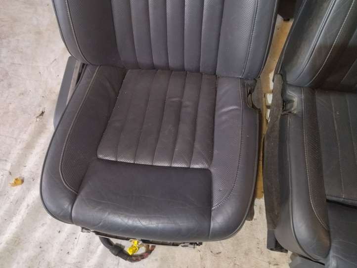 Volkswagen Phaeton (2002 - 2008)   Комплект отделки дверей