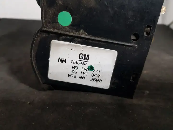 Opel Astra G (1998 - 2004) 09180771 Включатель фонарей — фото 2