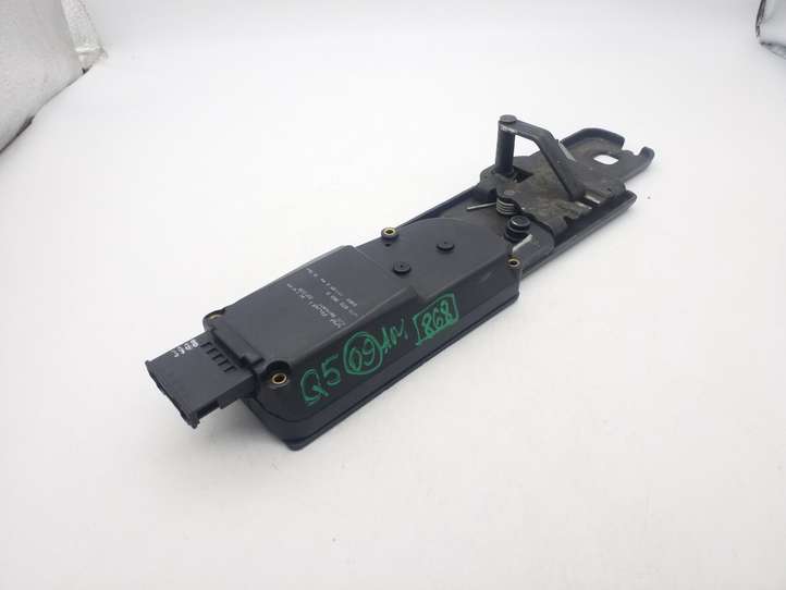 Audi Q5 (2008 - 2012)  4F9872383D Притягиватель задней крышки