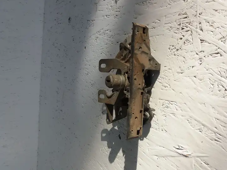 Seat Altea XL (2004 - 2015) Замок крышки багажника — фото 3