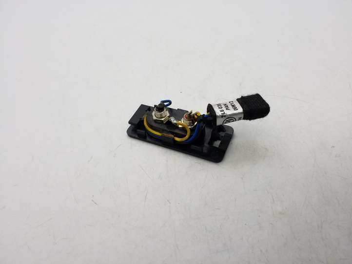 Volkswagen Touareg I (2002 - 2010)  7L6035724 Разъем AUX