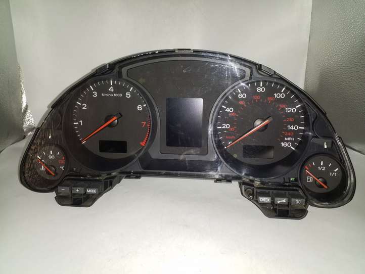 Audi A4 (2000 - 2006)  8H0920950G Спидометр (приборный щиток)