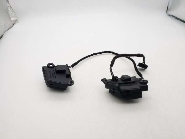 BMW 1 E81 E87 (2004 - 2011)  6956560 Кнопки рулевого колеса