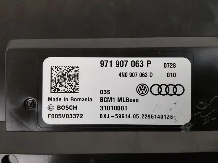 Porsche Taycan 9J1 (2019 - ) 971907063P Модуль комфорта — фото 4
