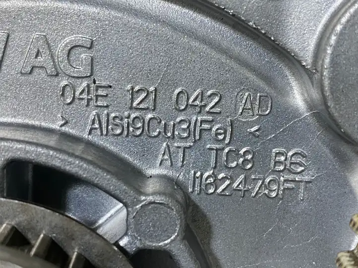 Volkswagen Golf VII (2013 - 2019) 04E121042AD насос охлаждения — фото 6