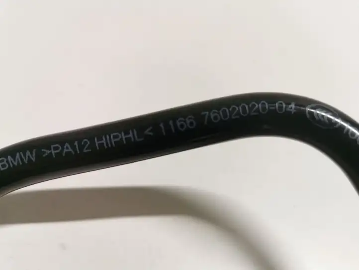 BMW 3 F30 F35 F31 (2012 - 2018) 7602020 Трубки и шланги — фото 2