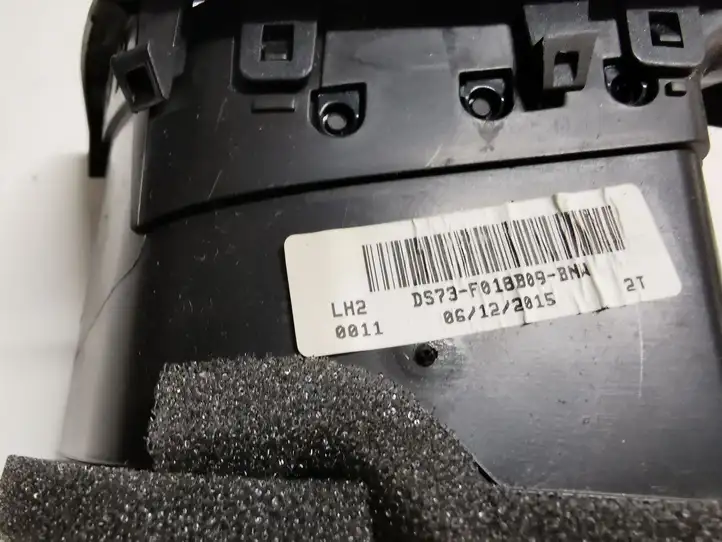 Ford Fusion II (2013 - ) DS73F018B09 Боковой воздушный дефлектор — фото 3