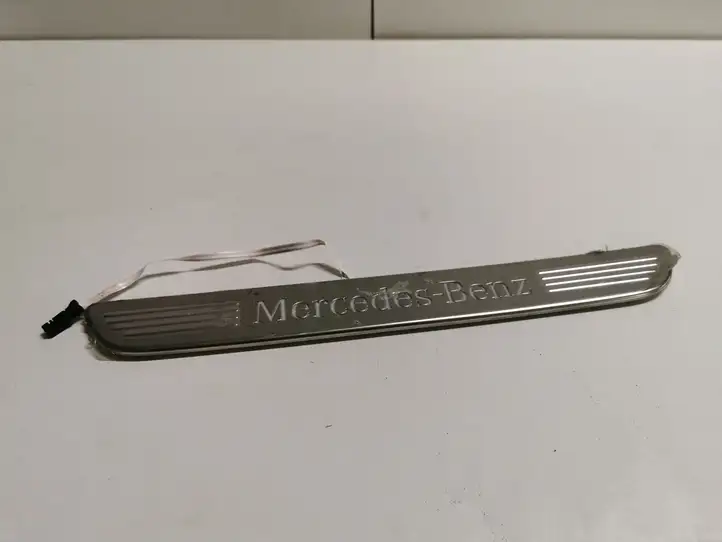 Mercedes-Benz C W205 (2014 - 2021) A2056806903 Внутренняя отделка переднего порога — фото 1