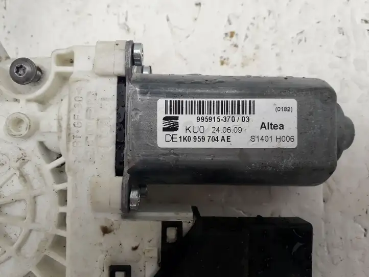 Seat Altea XL (2004 - 2015) Стеклоподъемник задней двери — фото 2