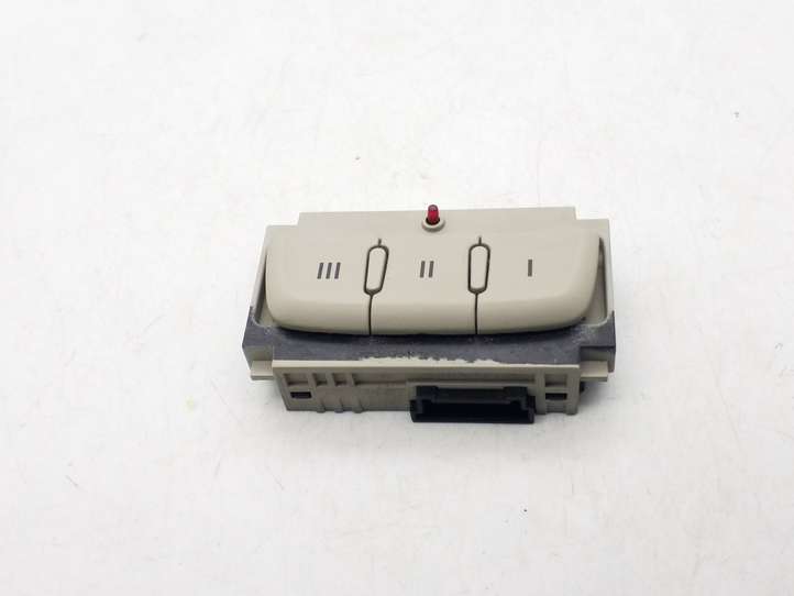Audi A4 (2011 - 2015)  8K0959719 Другие включатели / ручки/ переключатели
