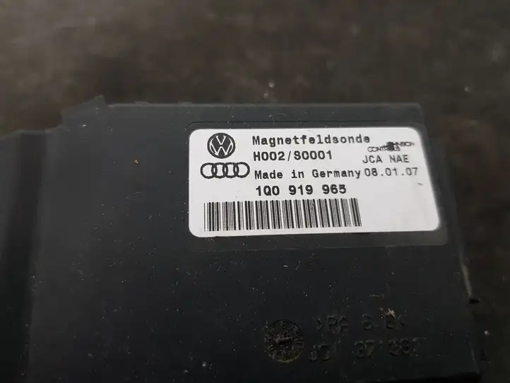Volkswagen PASSAT B6 (2005 - 2010) 1Q0919965 Модуль комфорта — фото 3