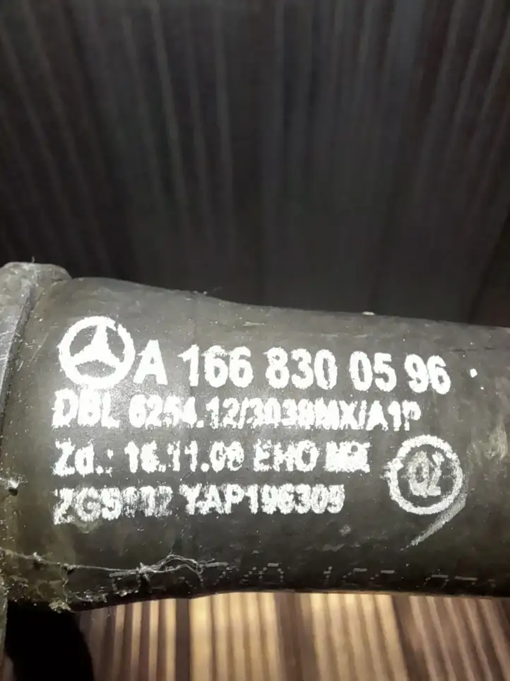 Mercedes-Benz GLE W166/C292 (2015 - 2019) A1668300596 Шланги системы охлаждения — фото 2