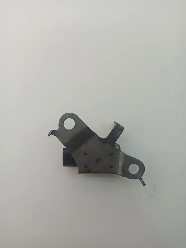 Toyota RAV 4 (XA20) (2000 - 2005) 8983042020 Датчик удара SRS — фото 2