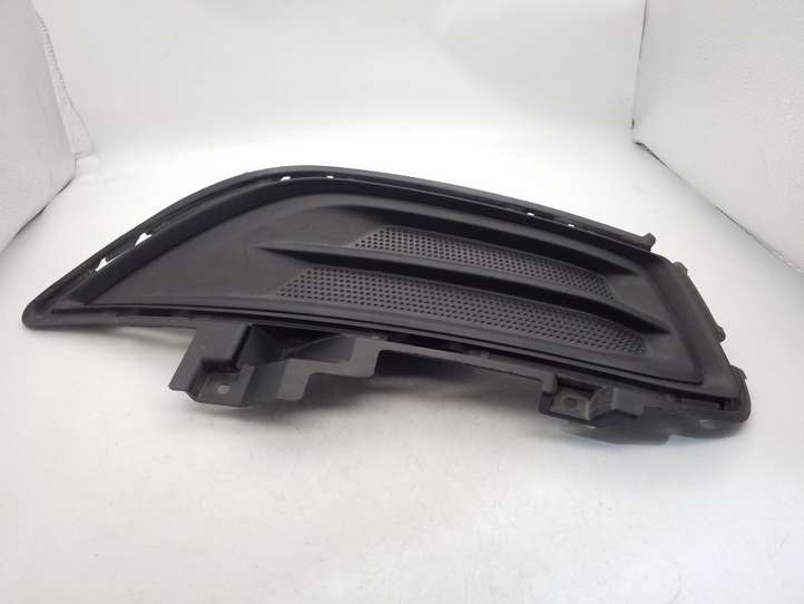 Ford Fusion II (2013 - )  DS7319952ABW Нижняя решётка (из трех частей)
