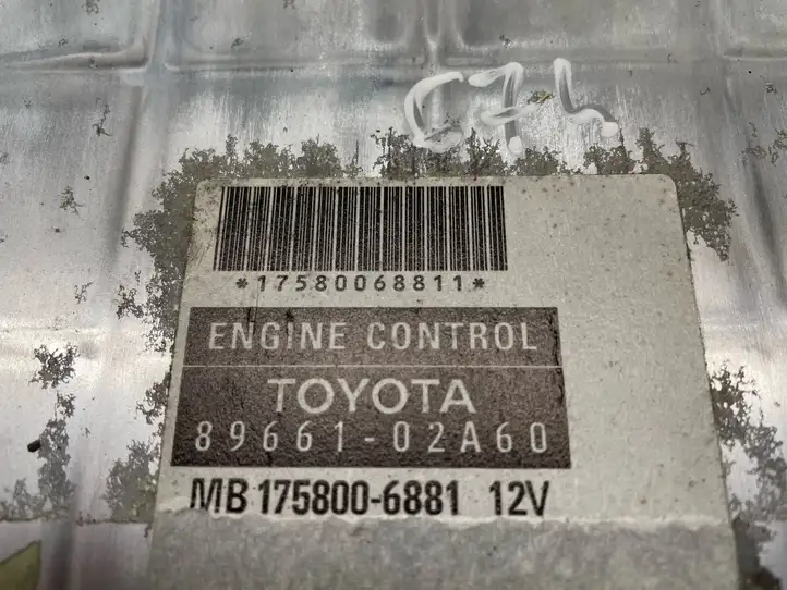 Toyota Corolla Verso AR10 (2004 - 2009) 8966102A60 Блок управления впрыском — фото 2