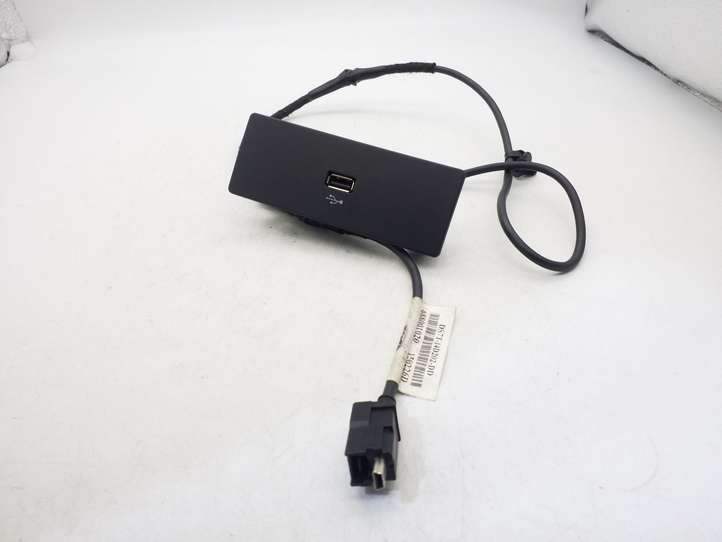 Ford Fusion II (2013 - )  DS7T14D202DD Разъем USB
