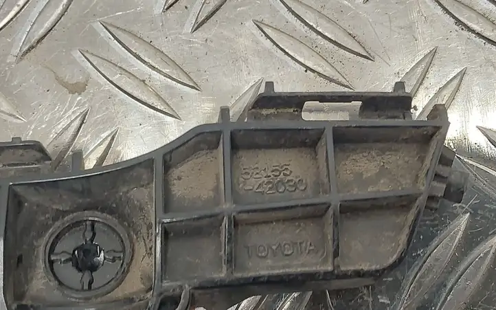 Toyota RAV 4 (XA40) (2012 - 2018) 5215542030 Кронштейн заднего бампера — фото 3