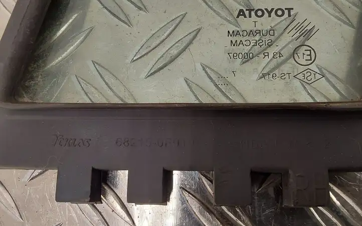 Toyota Corolla Verso AR10 (2004 - 2009) 682150F010 Форточка двери — фото 3
