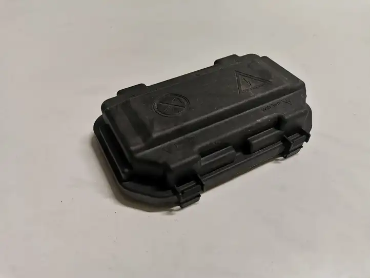 BMW 3 F30 F35 F31 (2012 - 2018) 9224872 Крышка ящика предохранителей — фото 2