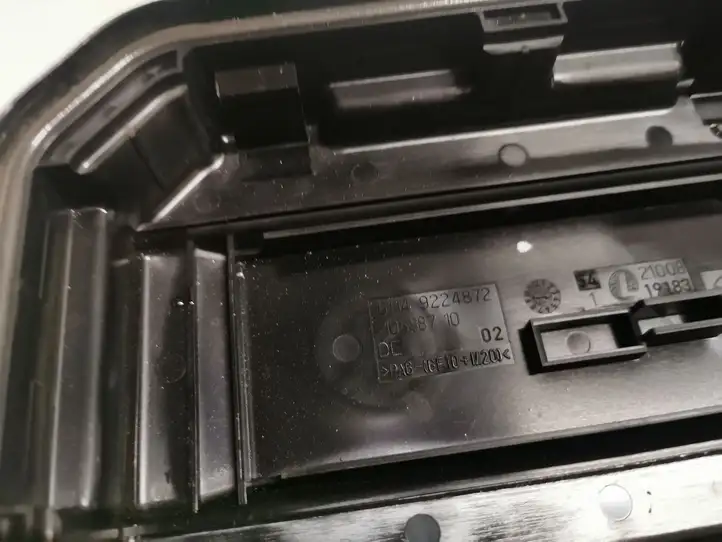 BMW 3 F30 F35 F31 (2012 - 2018) 9224872 Крышка ящика предохранителей — фото 3