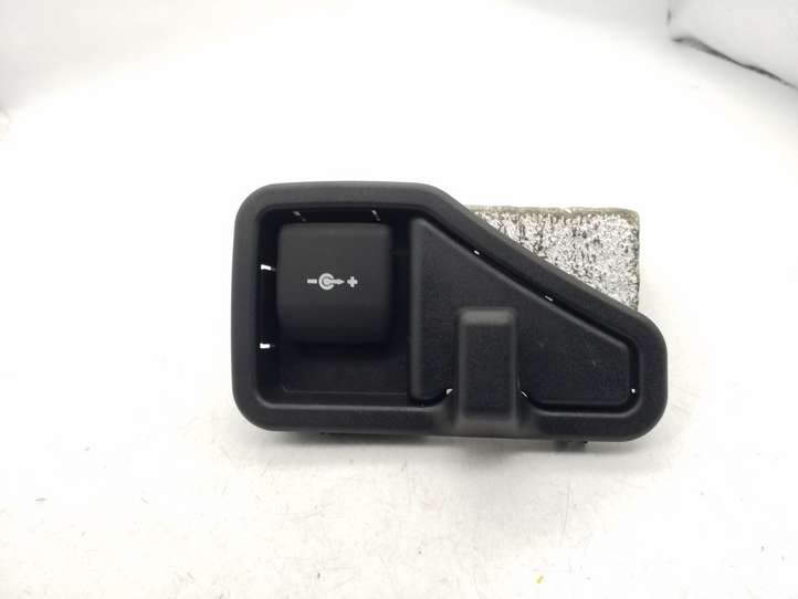 BMW 3 F30 F35 F31 (2012 - 2018)  7462717 12 V гнездо (сзади)