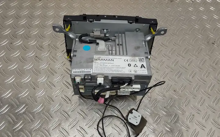 Toyota Avensis T270 (2012 - 2015) 8614005090 Магнитола / мультимедийная система — фото 4