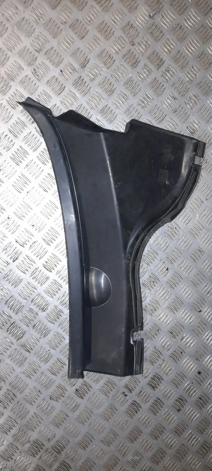 Volkswagen PASSAT B6 (2005 - 2010) 3C1819404A Жабо стеклоочистителей — фото 1