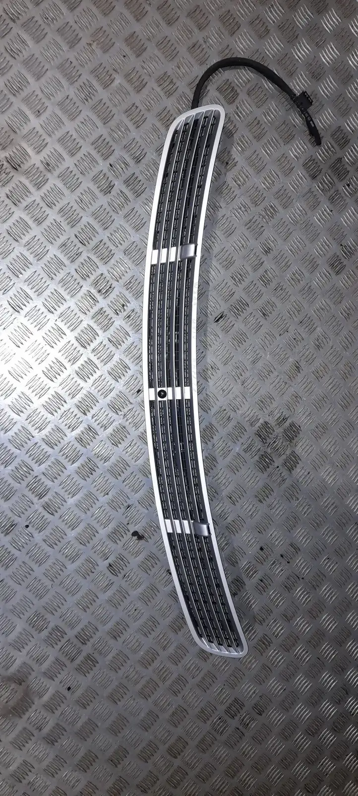 Mercedes-Benz E W211 (2002 - 2009) 2118800005 Решетка радиатора — фото 1