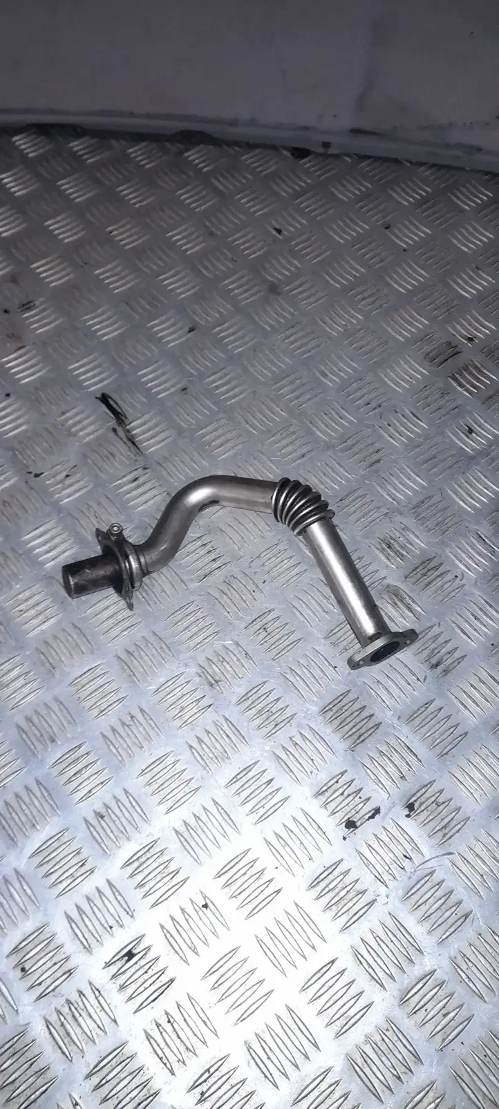 Skoda Octavia Mk2 (1Z) (2004 - 2013) 03L131521R Трубка EGR — фото 2