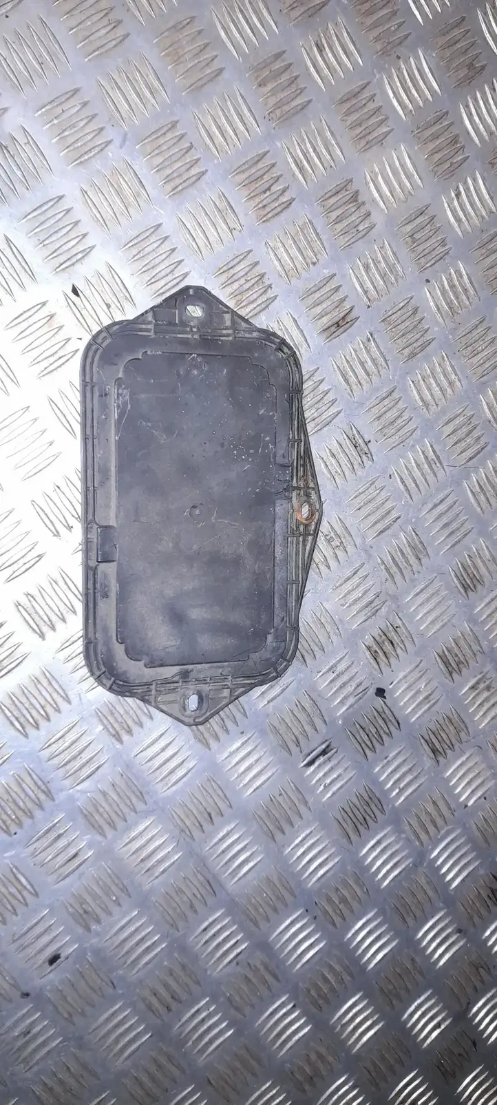 Volkswagen PASSAT B6 (2005 - 2010) 5P0941369 Крышка ящика аккумулятора — фото 2