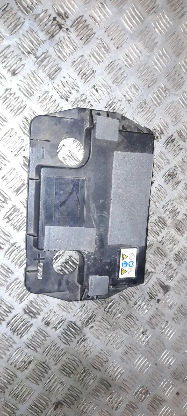 Volkswagen Sharan (2000 - 2003) 7M0802925B Крышка ящика аккумулятора — фото 1
