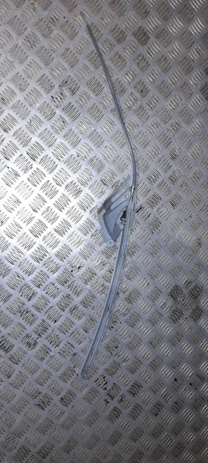 Mercedes-Benz E W211 (2002 - 2009) A2118600222 Держатель шторки — фото 2