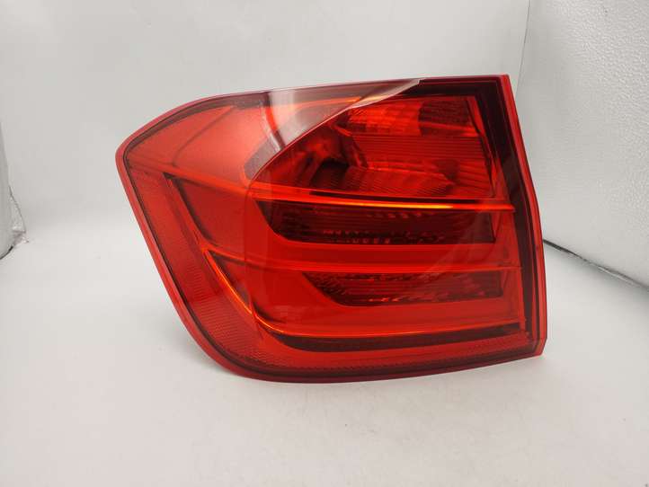 BMW 3 F30 F35 F31 (2012 - 2018)  7259895 Задний фонарь в кузове