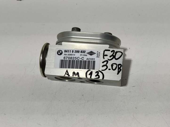BMW 3 F30 F35 F31 (2012 - 2018)  9289832 Клапан расширительный