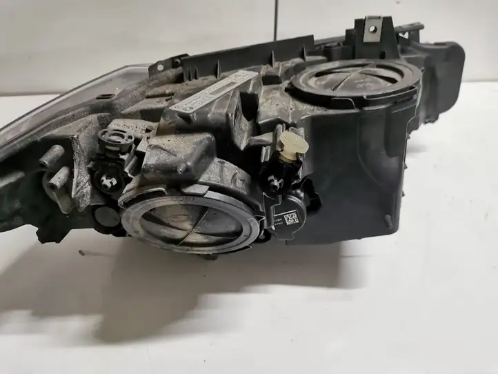 BMW 3 F30 F35 F31 (2012 - 2018) 7259549 Передняя фара — фото 4