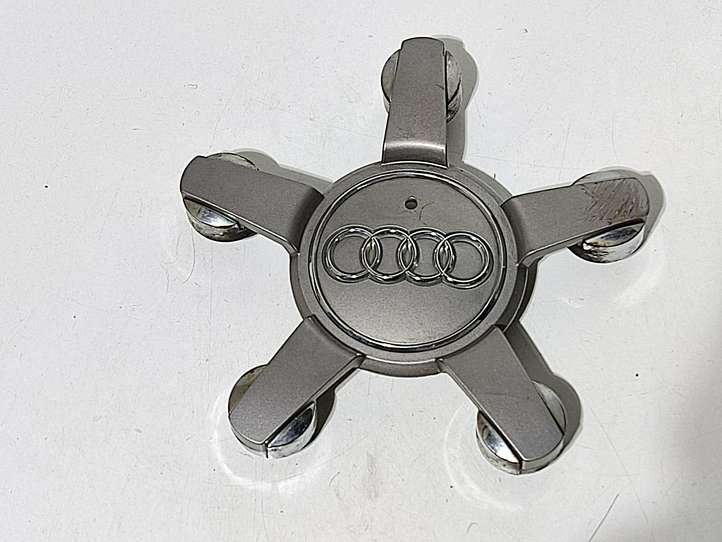 Audi Q7 (2009 - 2015)  4L0601165D Заводская крышка (крышки) от центрального отверстия колеса