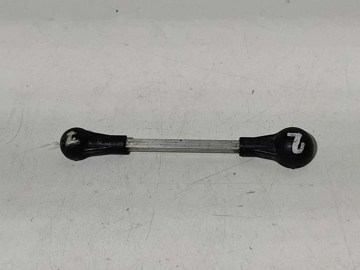 Audi A4 (2004 - 2009)  06F133247 Другая деталь двигателя